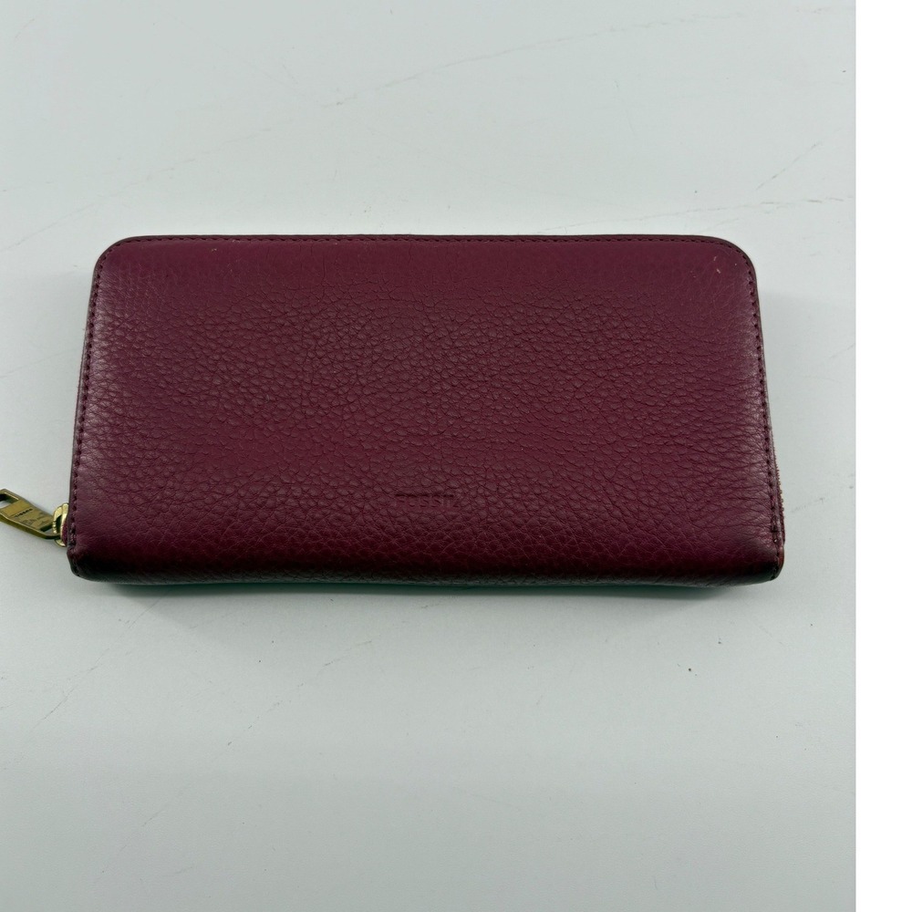 Vintage Fossil Burgundy Pebbled Leather Zip Around Clutch Wallet Embossed Logo